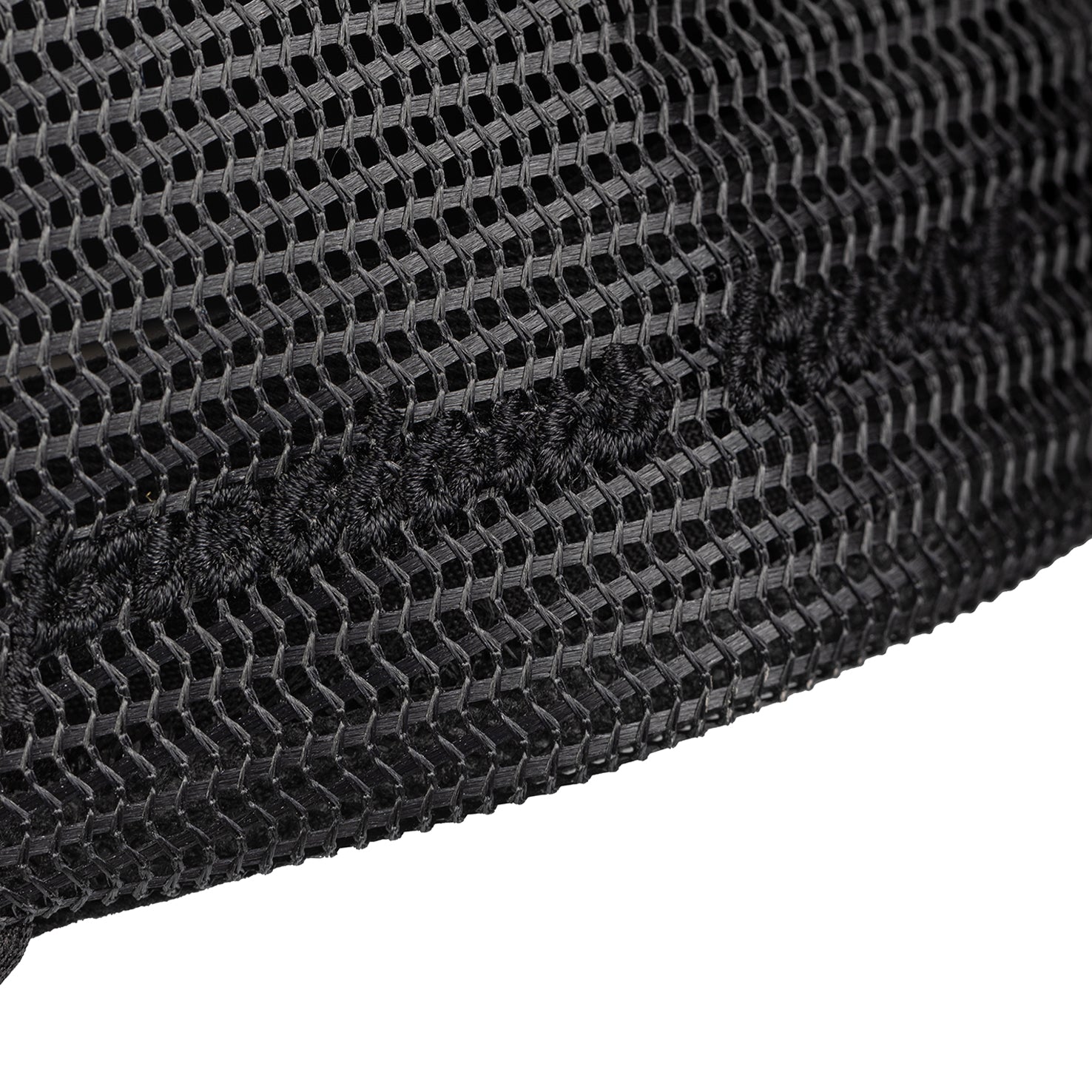PT LOGO LEAF TRUCKER - Black