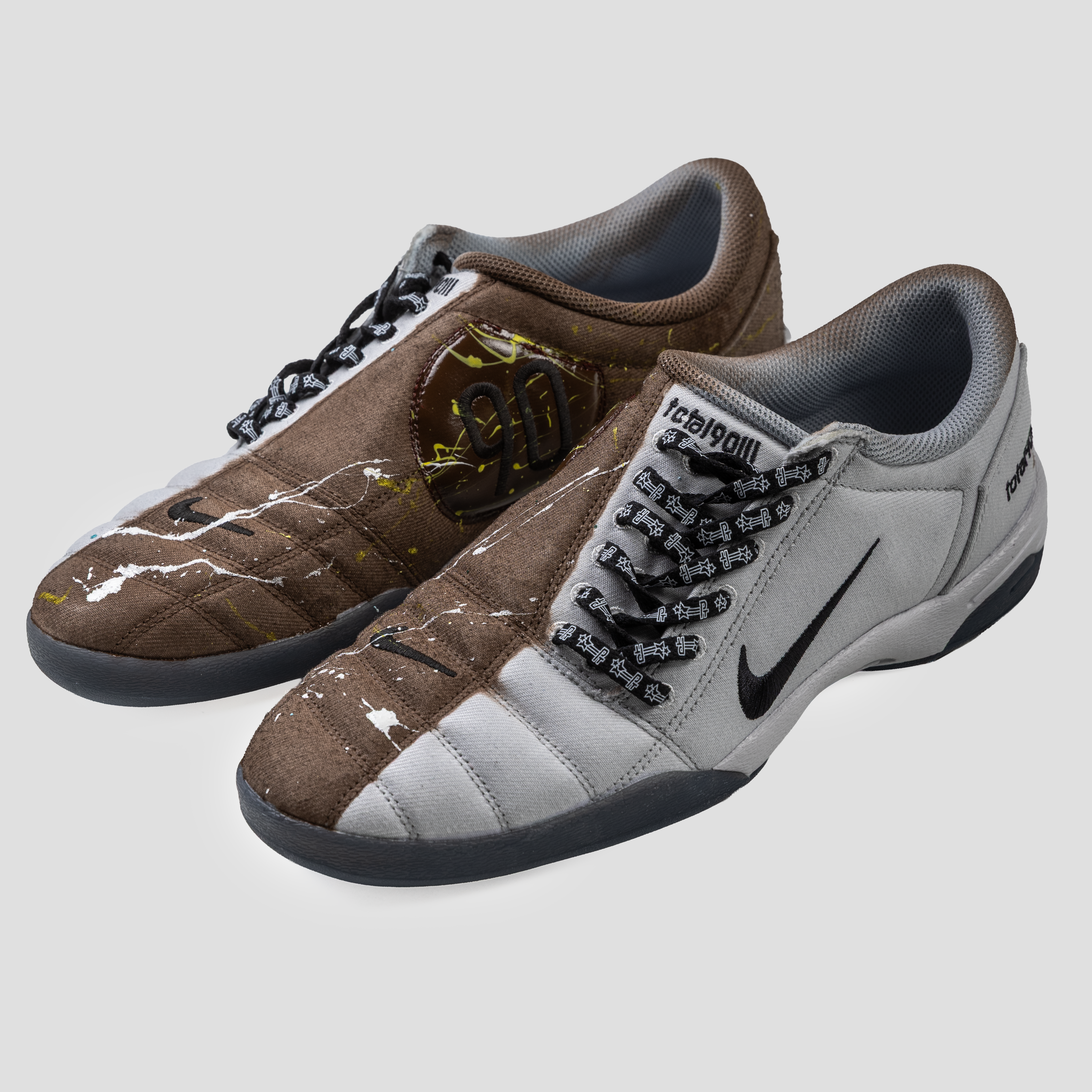 PT x NUMBER10 x NIKE: Total 90 Shoes