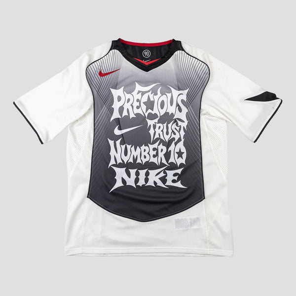 PT x NUMBER10 x NIKE: Total 90 Sail T-Shirt